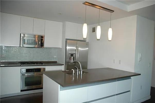 Rented by WIRE International Realty | media 16