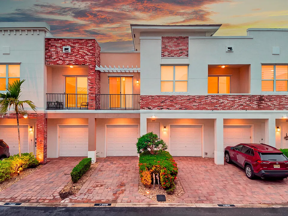 10560 SW Stephanie Way #1208
