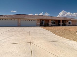 7924 Braceo St, Oak Hills, CA 92344