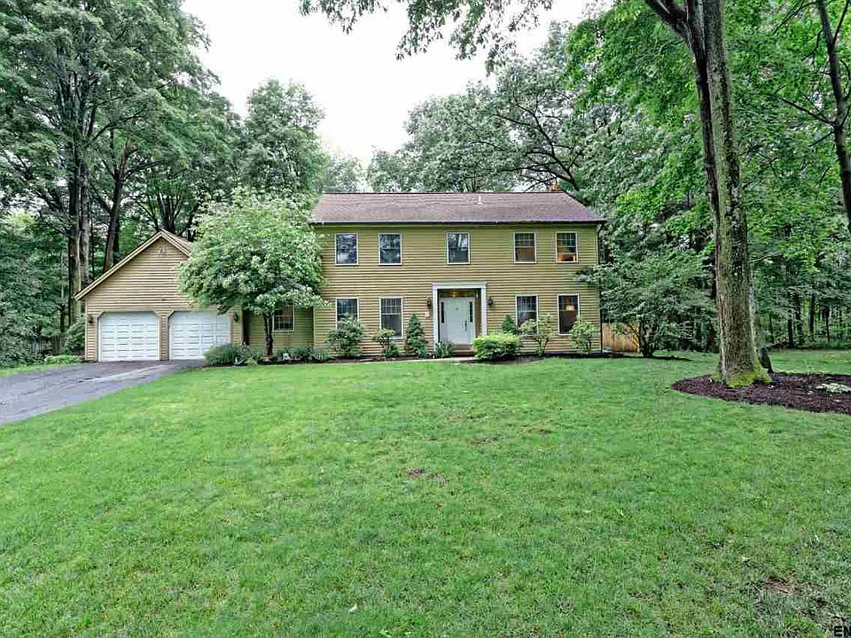 1st image of 5 Stratford Ct