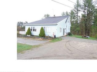27 Newcastle Ln, Arundel, ME 04046