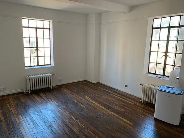 45 Tudor City Pl APT 1517, New York, NY 10017