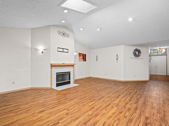 4th image of 5214 Parkhurst Dr