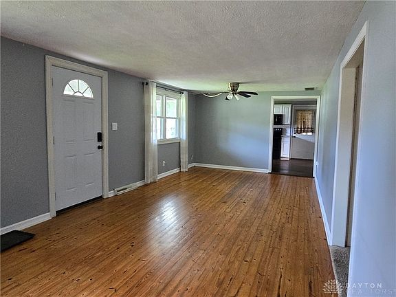 5th image of 74 Truman Dr