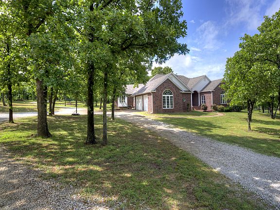 3rd image of 14433 Timberline Dr
