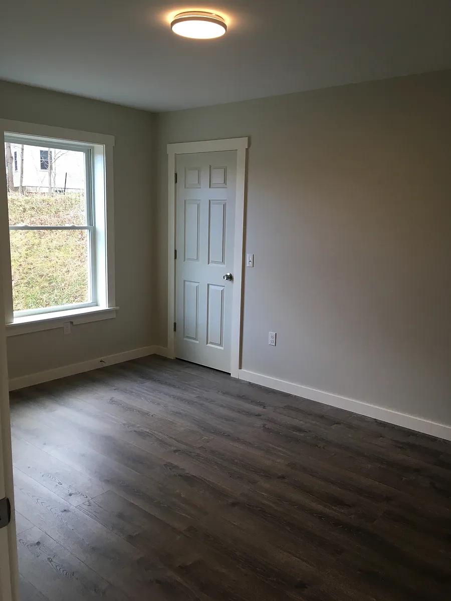 1 Bedroom - 93 Riverview Dr #26