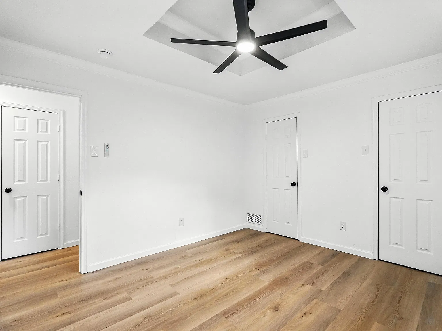 4 bed, 2428 sqft, $2,850 — Photo 4
