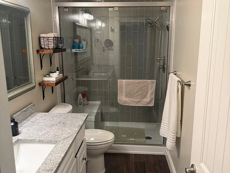 4322 W Pentenwell Ln — Photo 9