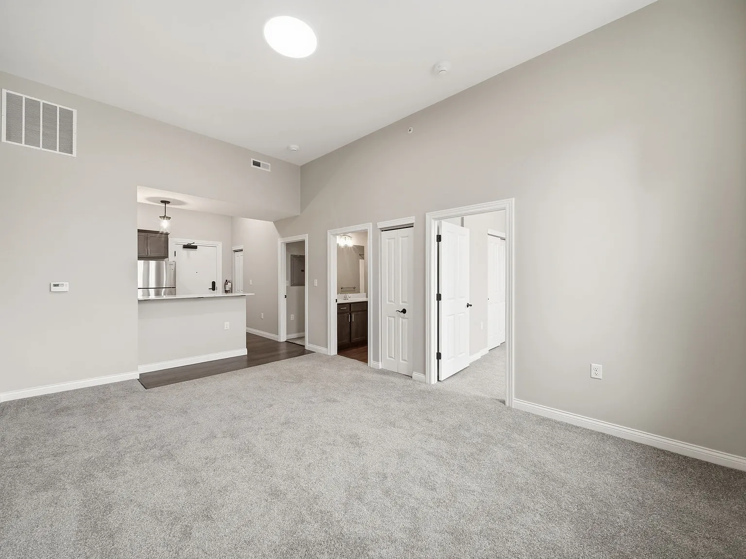 Park House - Residential - 204 — Photo 4
