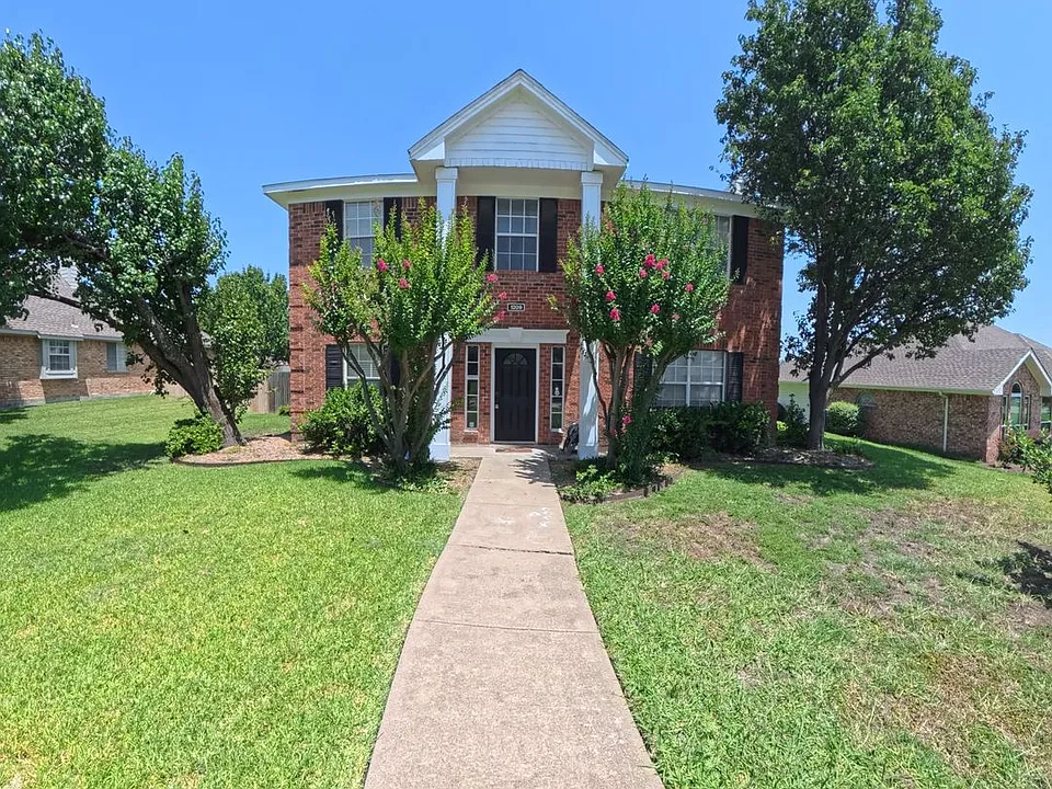 1209 Montclair Dr