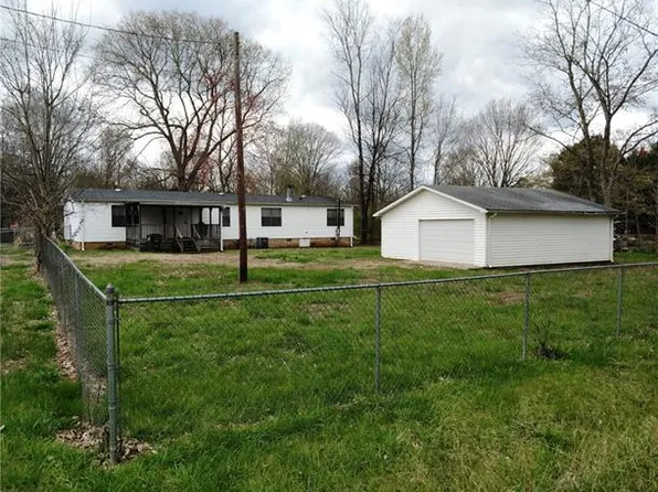 1210 Sidney Dr, Salisbury, NC 28147