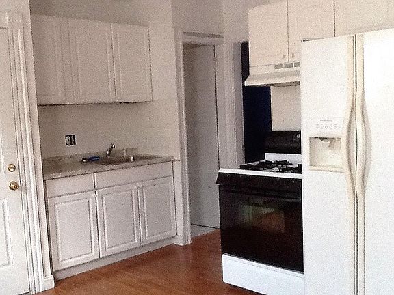 2nd image of 78 Hazael St Floor 1
