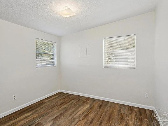 3rd image of 10 Cloverland Ct #10