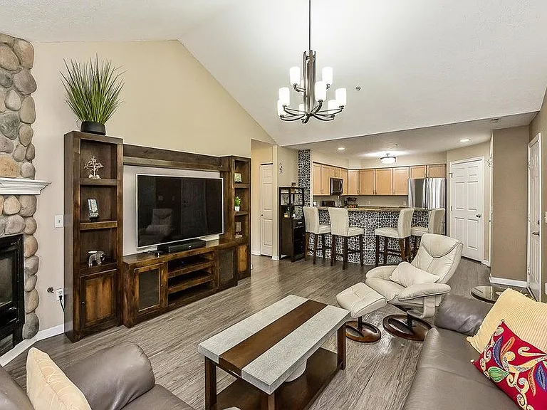 1550 Oakfield Dr — Photo 11