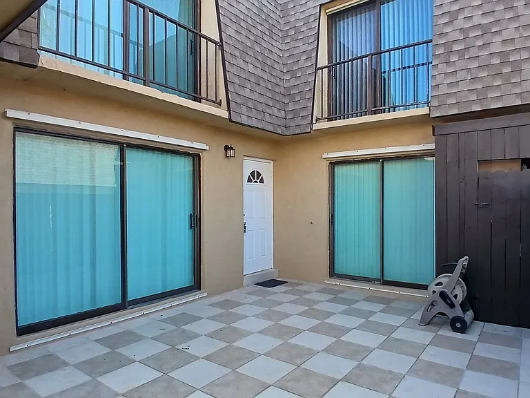 303 Waterview Dr — Photo 9
