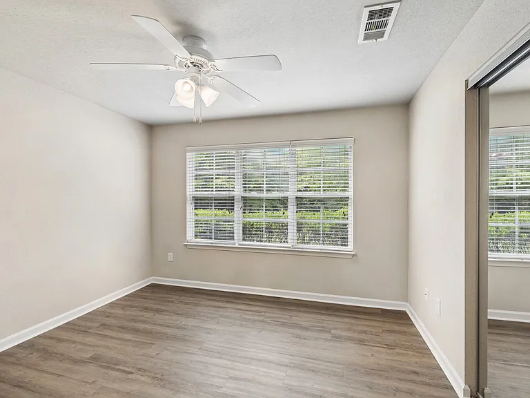Amberleigh Bluff — Photo 16