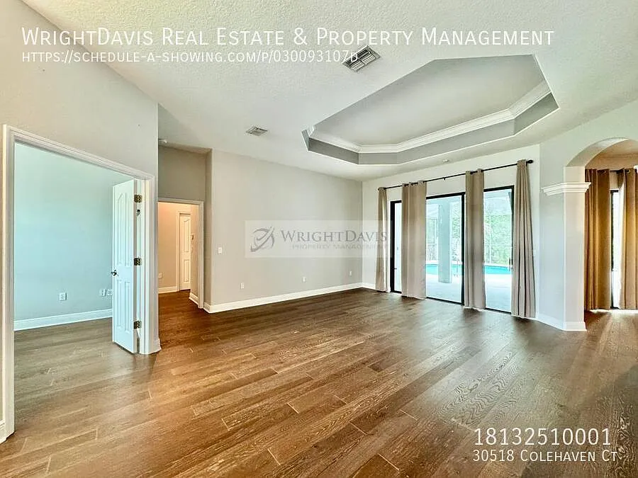 Stunning gated 4/3 pool home in Meadow Pointe! — Photo 4