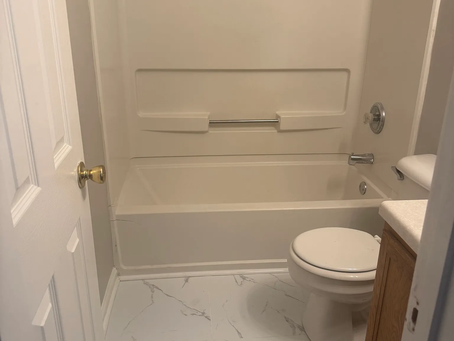 1513 Eastern Sunrise Ln — Photo 3