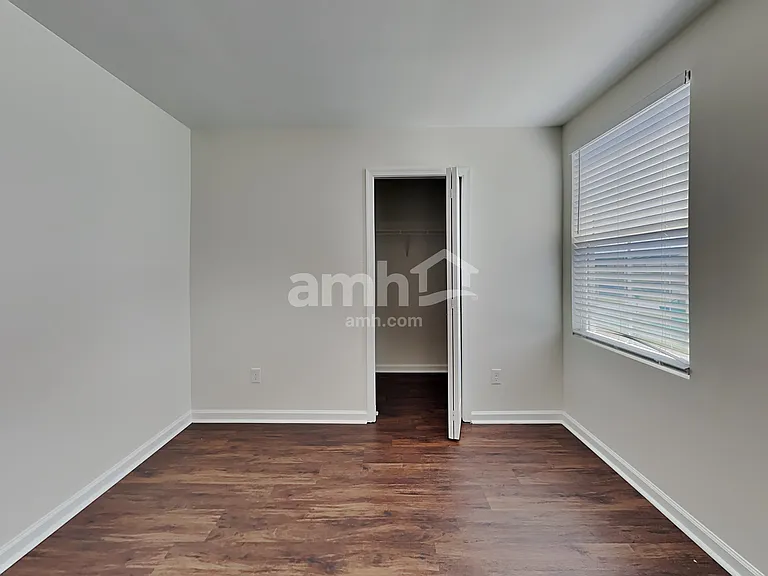 204 Castlebrook Dr — Photo 14