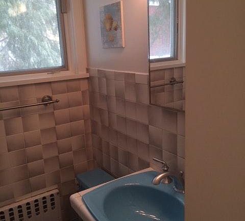 4th image of 1780 Edwards Ave