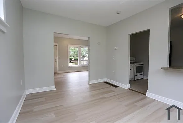 3 bed, $1,500 — Photo 4