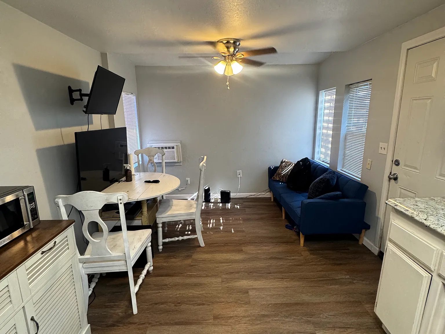 1 bed, 800 sqft, $1,125 — Photo 4