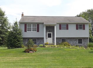 306 Grant St, Adamstown, PA 19501