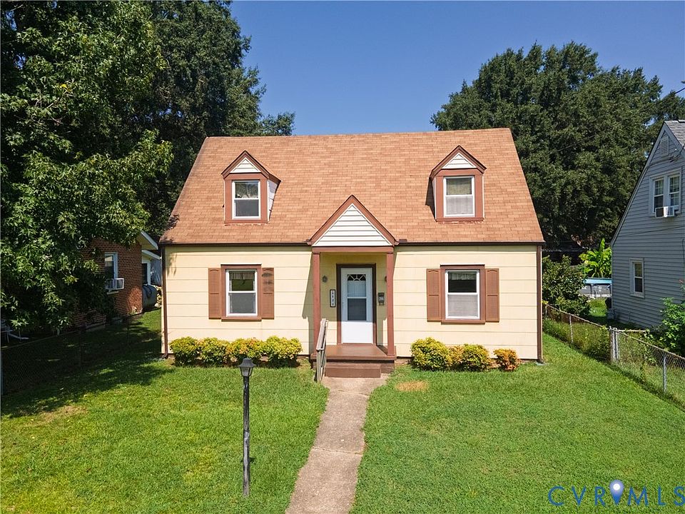 1st image of 422 Roslyn Ave