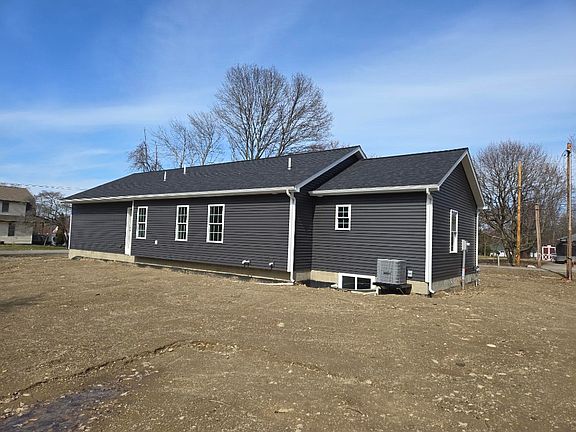 2nd image of 3865 Amidon Ave