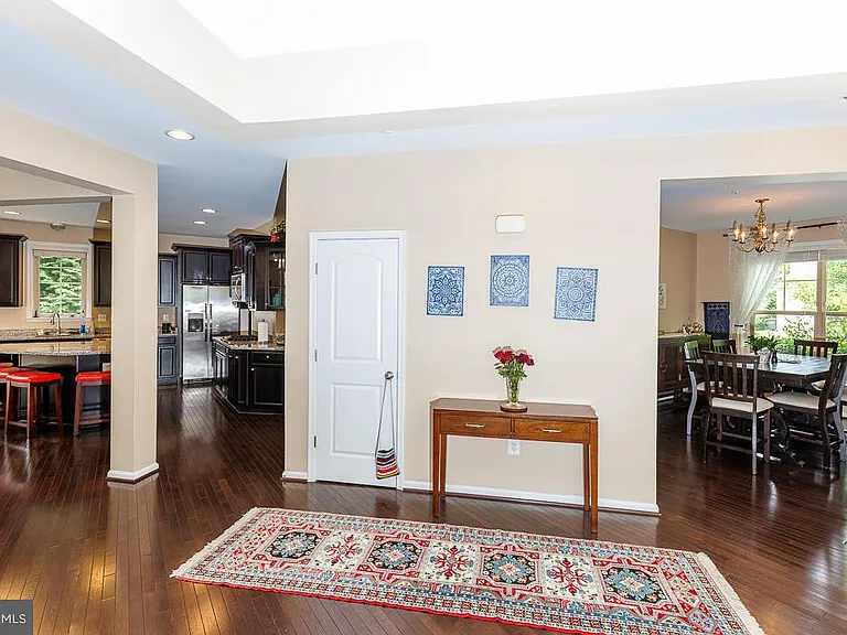 9203 Rice Ave — Photo 5