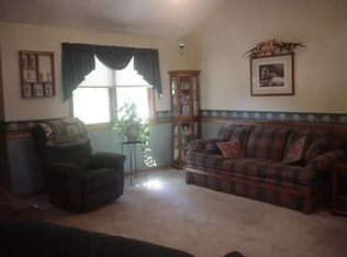 1522 Austin Cir, Salina, KS 67401