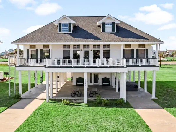 18306 E De Vaca, Galveston, TX 77554