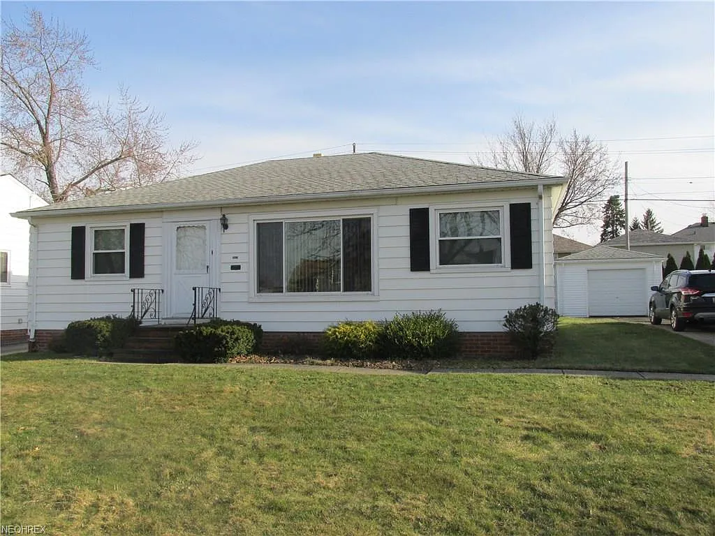 3317 Klusner Ave photo 1