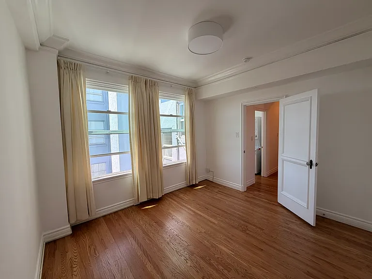3401 Clay St #601 — Photo 7