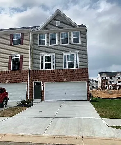 514 View Point Way — Photo 1