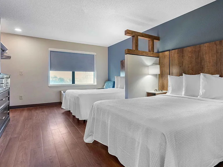 Studio Suite - 2 Full Beds