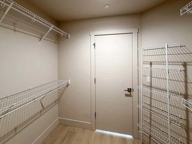 NE 2nd Ct — Photo 6