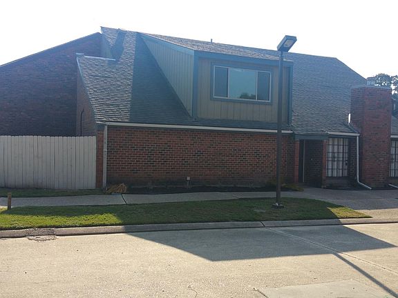 2nd image of 1001 Chimney Wood Ln