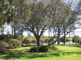 31 Country Club Rd, Shalimar, FL 32579