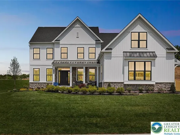 5403 Red Oak Dr, Upper Saucon Township, PA 18036