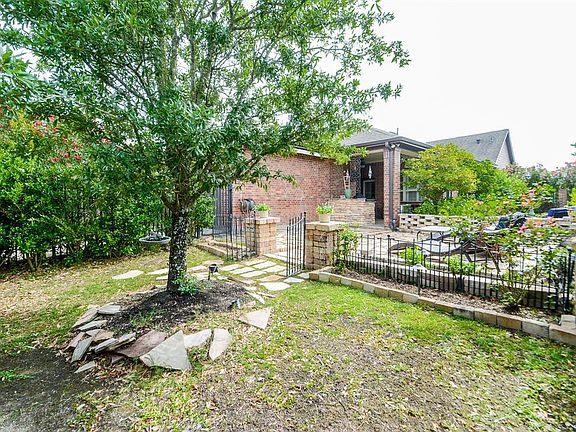 5th image of 17003 Apple River Dr
