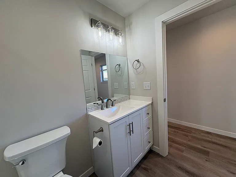 2210 N Arden Ct #B — Photo 10