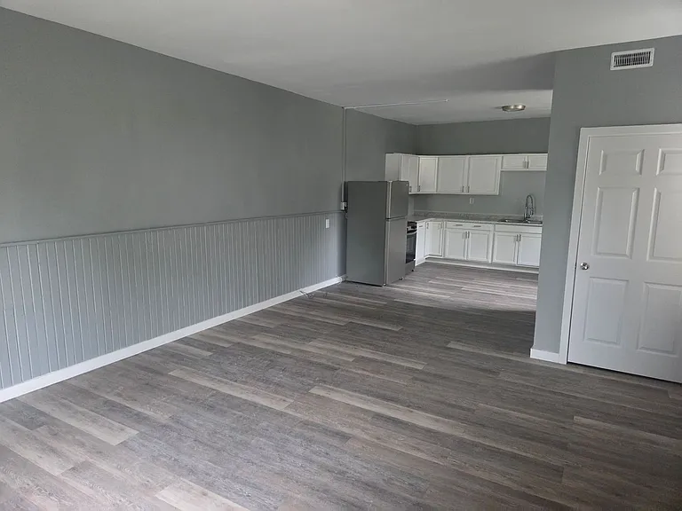 543 E Union St — Photo 5