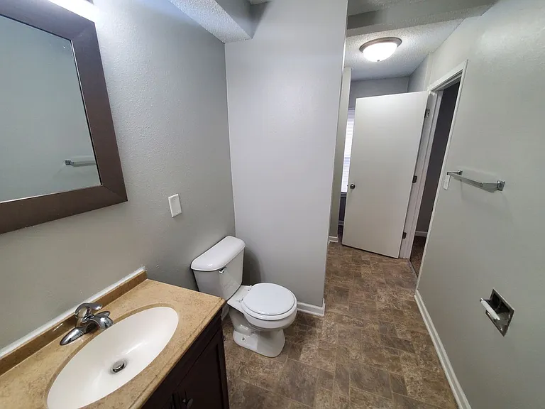 215 Leland Ave — Photo 14
