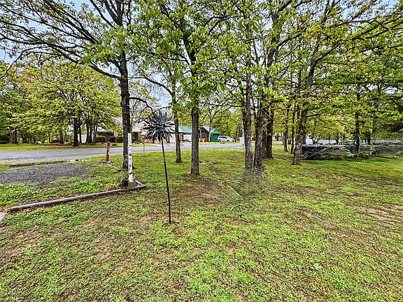 3rd image of 105 Summit Ridge Dr