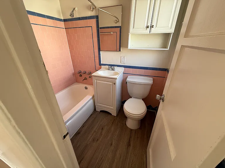 756 S Ridgeley Dr — Photo 9