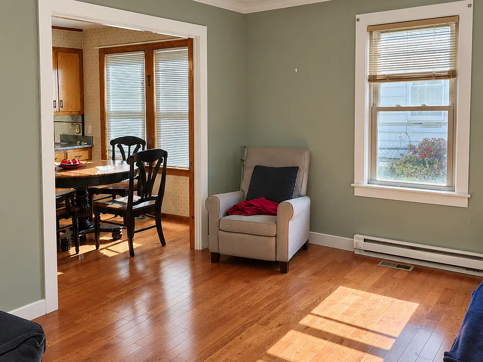 47 Farrar Ave