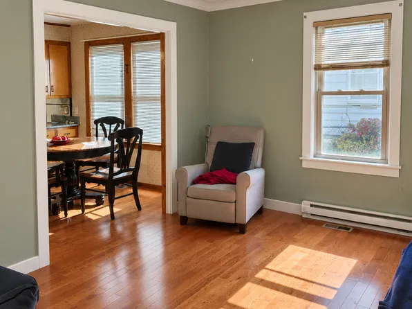 47 Farrar Ave, Worcester, MA 01604