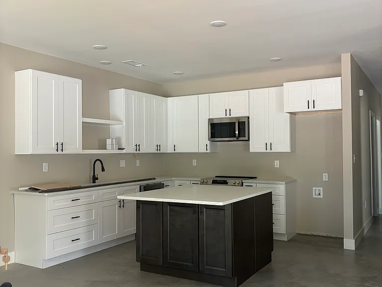 914 Kentucky Ave — Photo 2