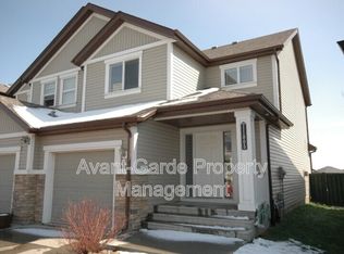 11805 21st Ave SW, Edmonton, AB T6W0E4